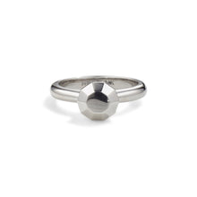 Load image into Gallery viewer, Round Cut Ring

